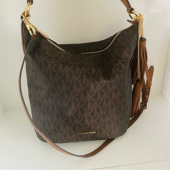 Michael Kors Elana Large Logo Convertible Shoulder Bag MSRP$375 - Picture 2 of 14